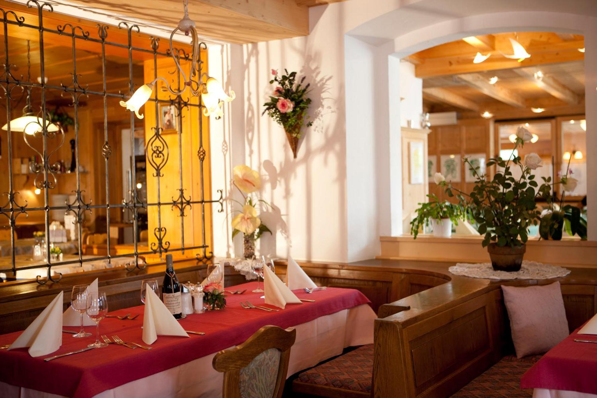 Hotel Astras Scuol Dış mekan fotoğraf