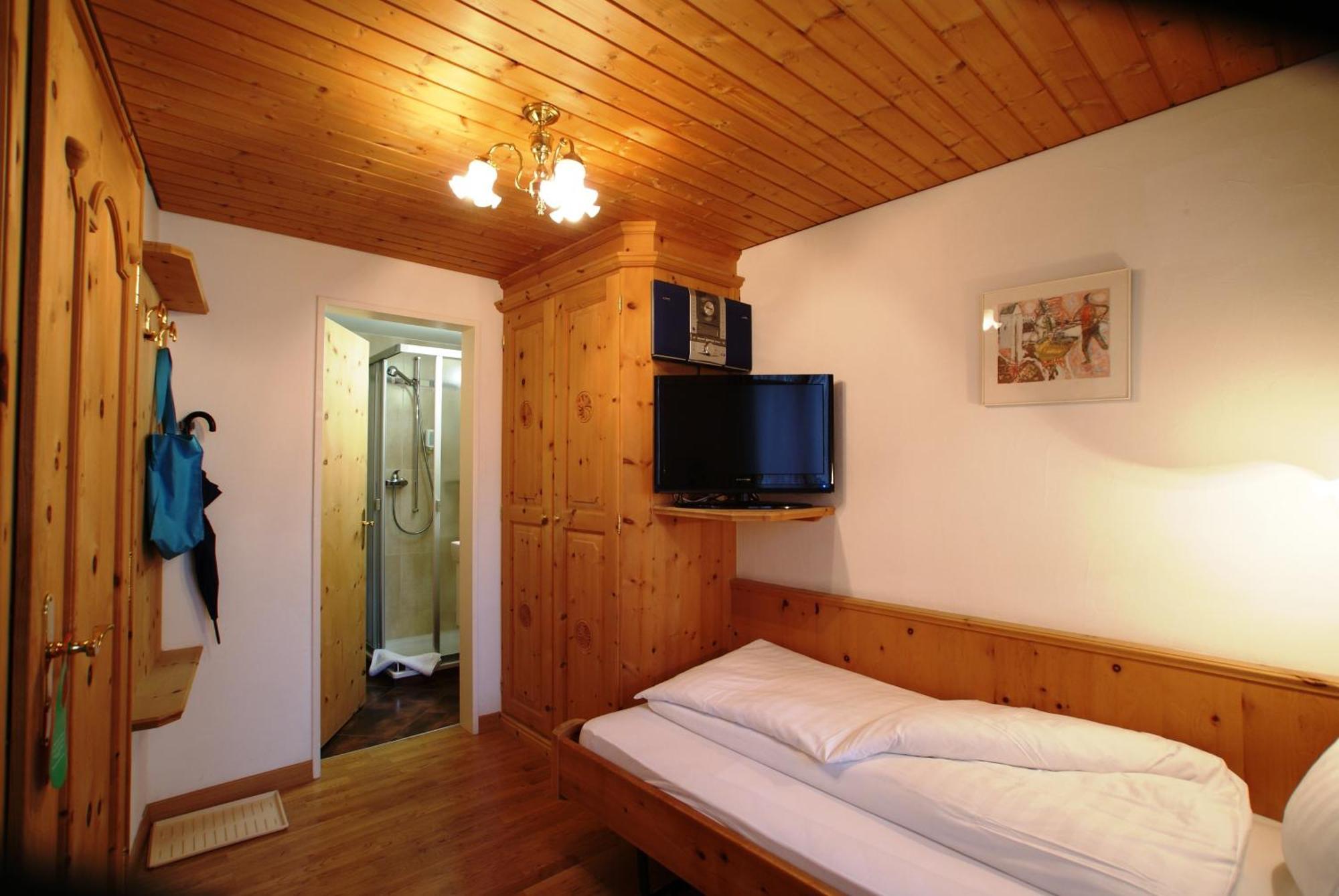 Hotel Astras Scuol Dış mekan fotoğraf
