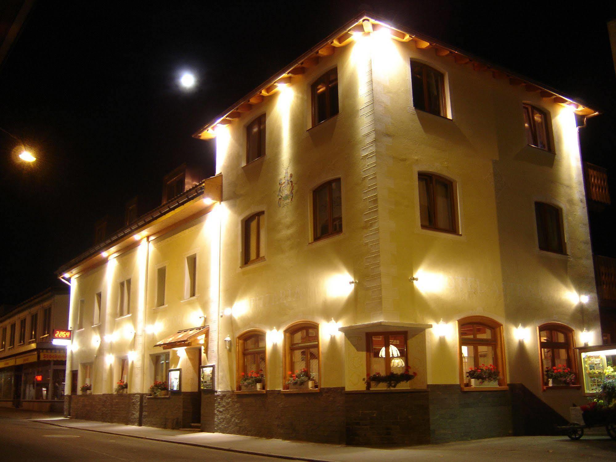 Hotel Astras Scuol Dış mekan fotoğraf